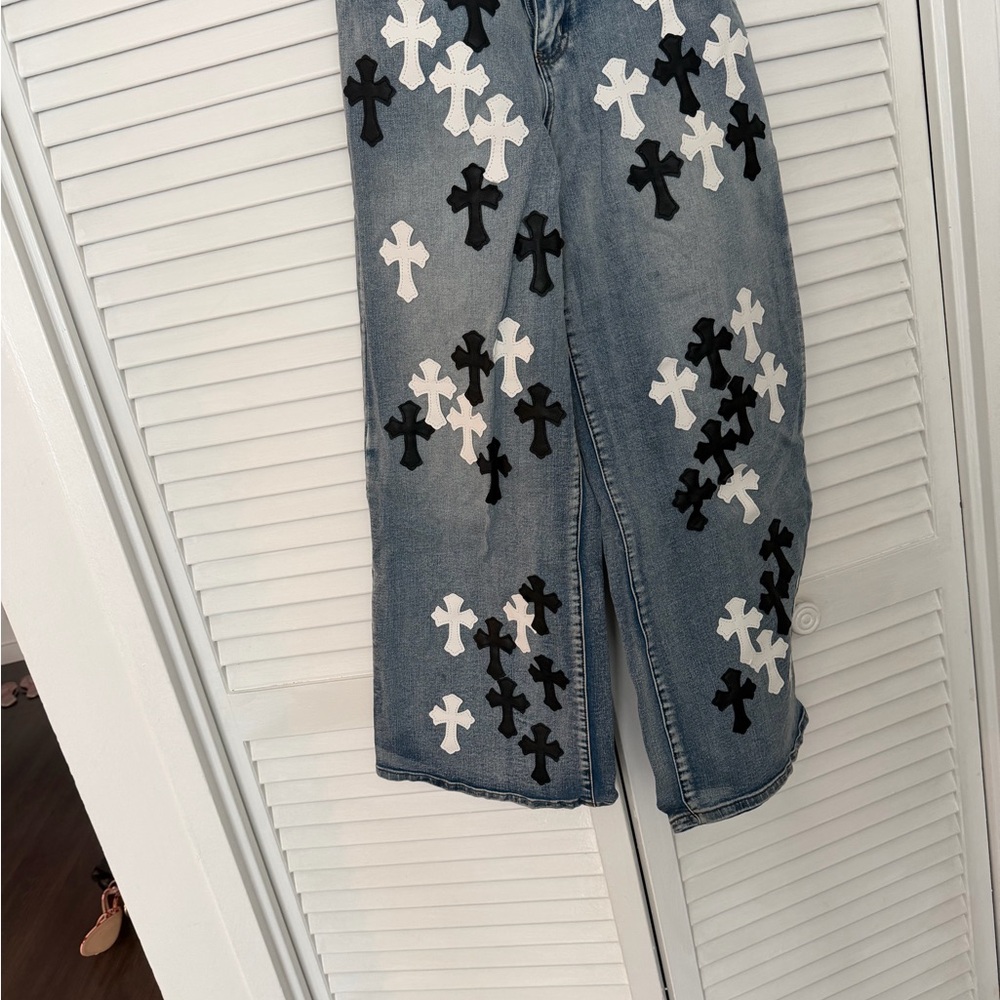 Stylish Black and White Cross Pattern Jeans